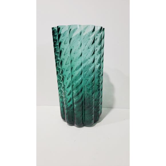 Vintage Large Pilgrim Studio Art GREEN Optic Ribbed MCM Glass Vase 9” Rare - Picture 2 of 5